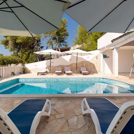 Casa de Férias Holiday Prizba 1 *